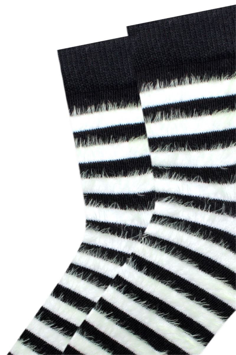 FRINGED CIRCLE WOMENS MID-CALF SOCKS ASORTY