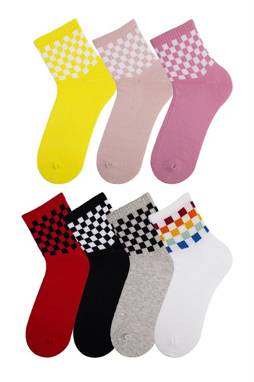 Woman Checkers Crew Socks 12